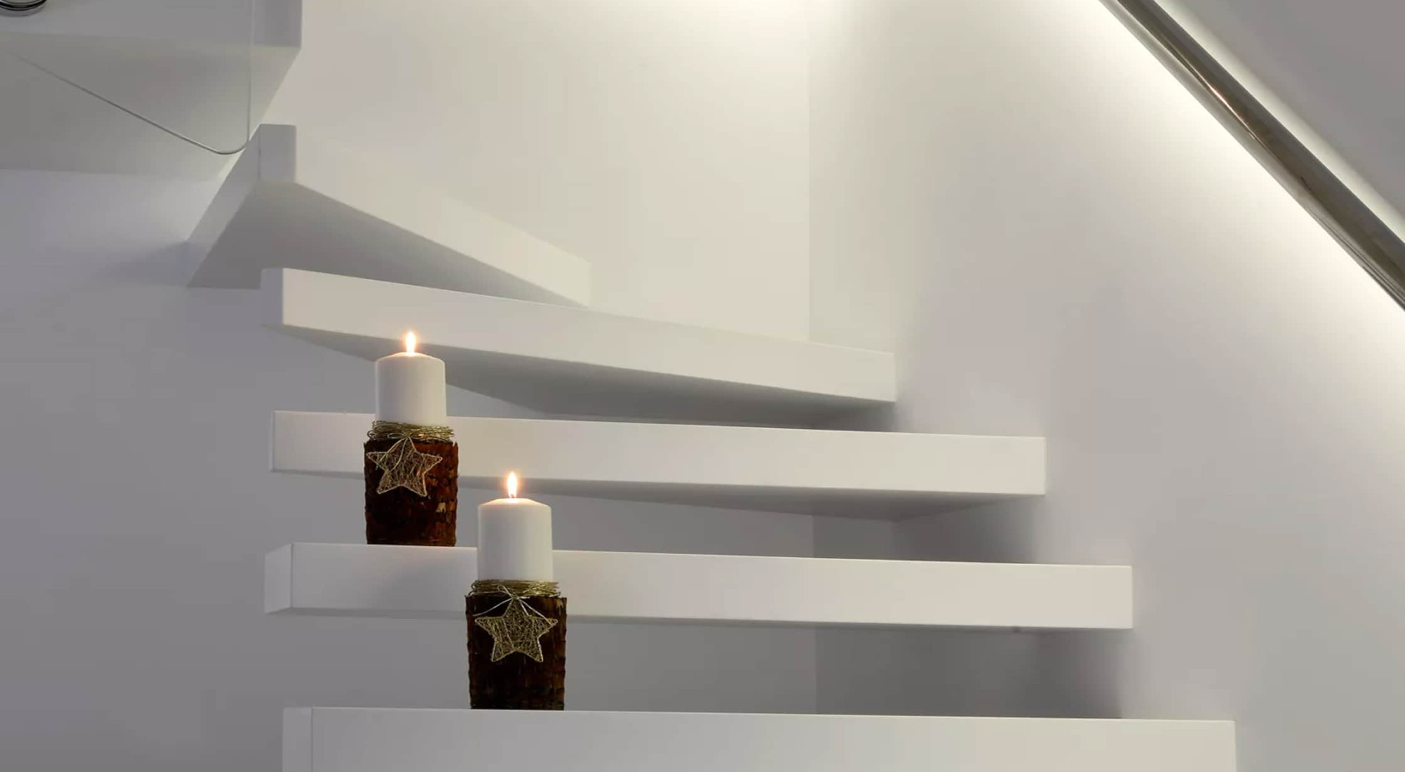 Escalera en Ménsula: Innovación en Diseño y Funcionalidad